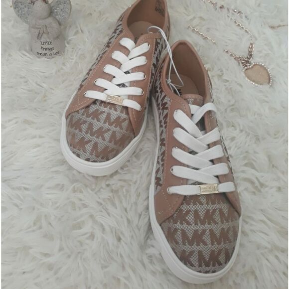 Michael Kors shoes for kids - Picture 1 of 8